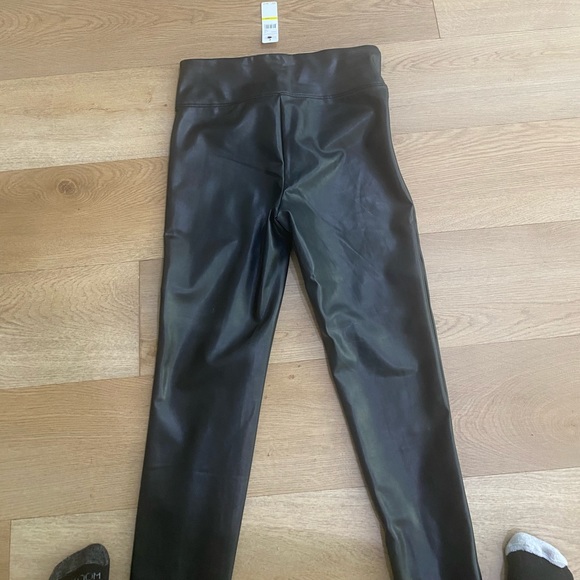 Faux leather pants - Picture 3 of 3